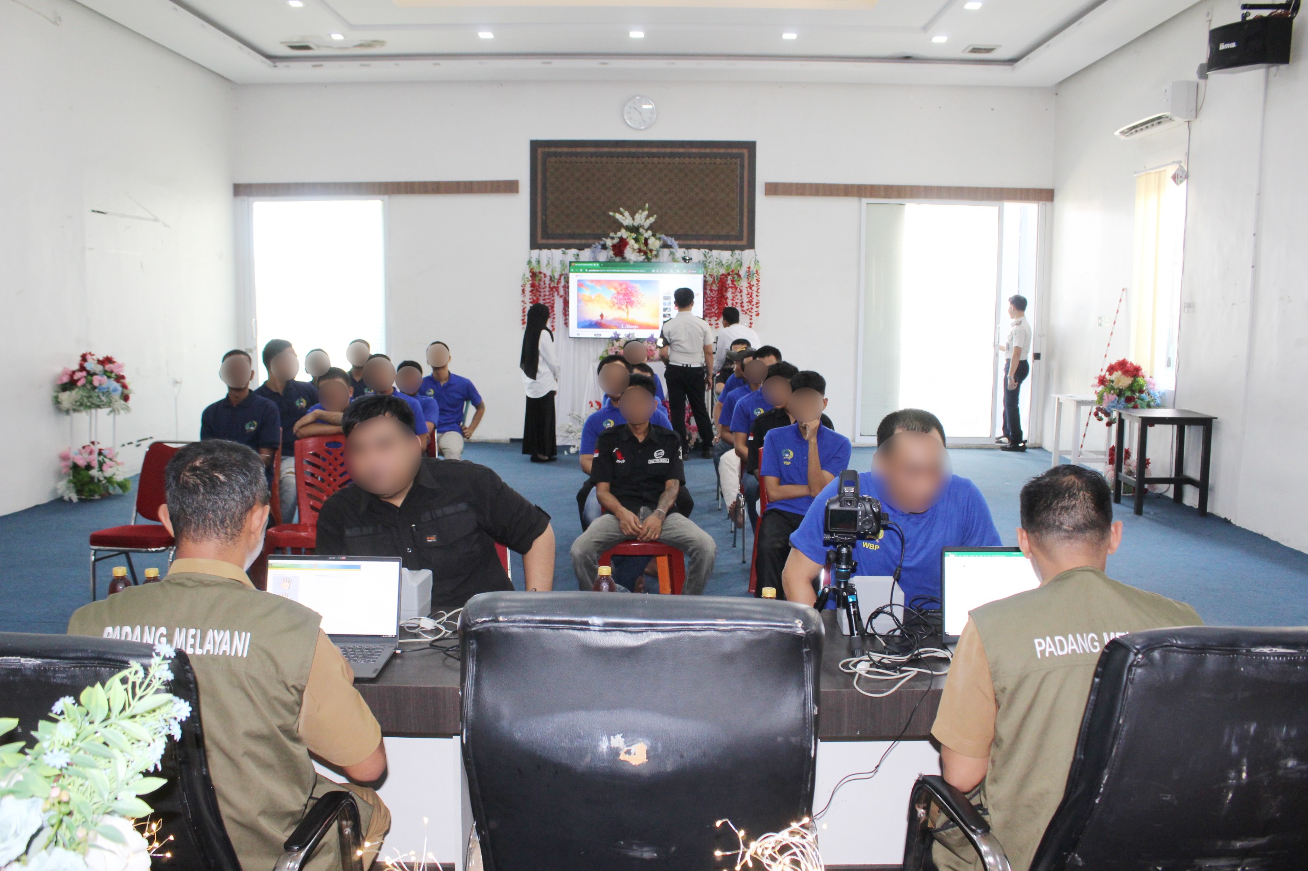 Dinas Dukcapil Kota Padang Laksanakan Verifikasi NIK dan Perekaman Biometrik Tahanan serta Narapidana di Lapas Kelas II A Padang